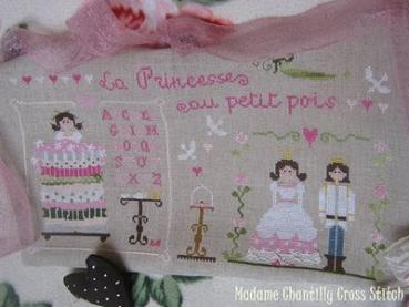 Madame Chantilly - Stickvorlage "La Princesse au Petit Pois"